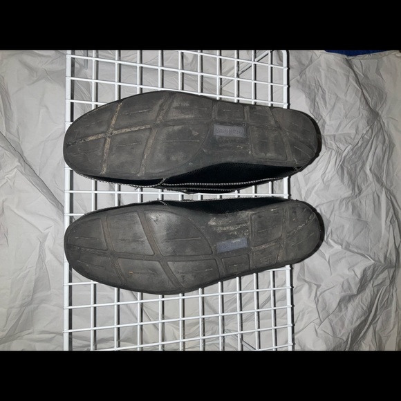 Shoes - Picture 4 of 8